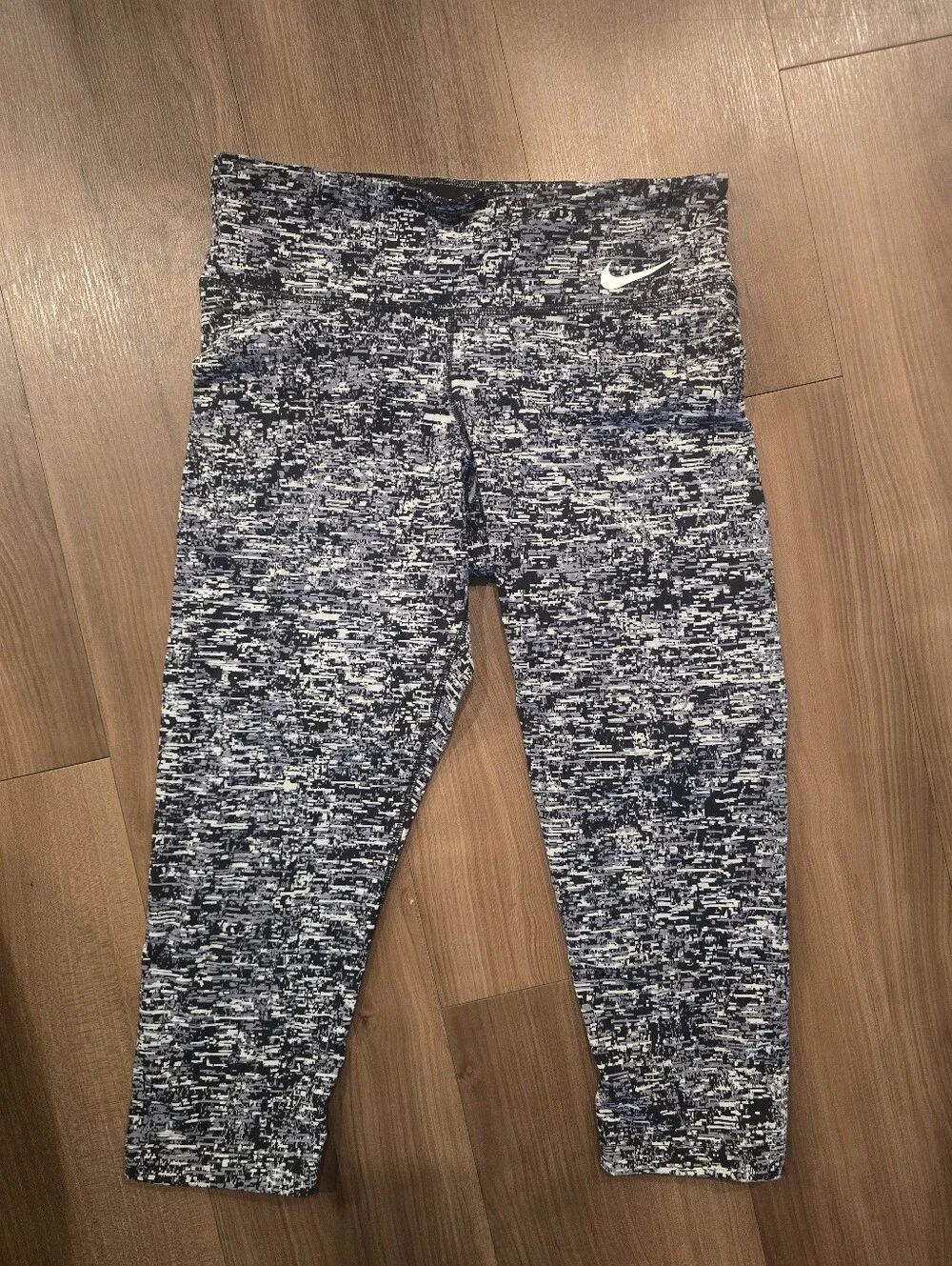 High-Rise Capri Leggings